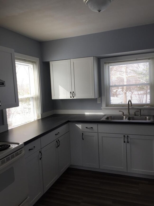 Building Photo - 441 Rosedale Ter