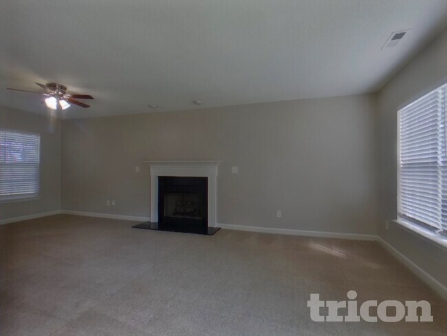 Foto del edificio - 911 Woodington Ln