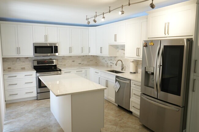 Foto del edificio - 627 Buttonwood Ln