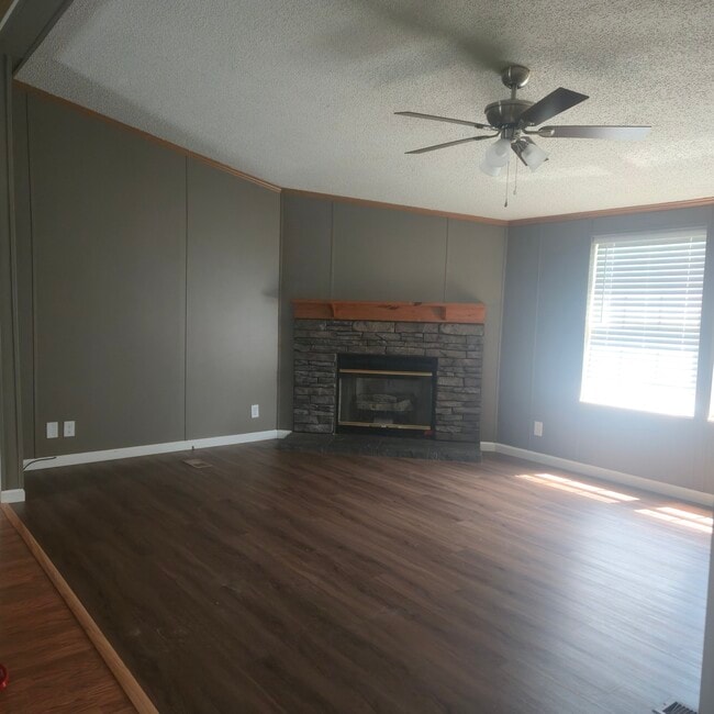 Building Photo - 168 Schroyers Ln