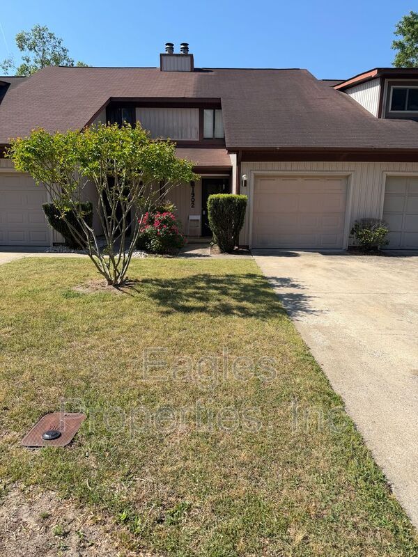 Building Photo - 1902 Harris St