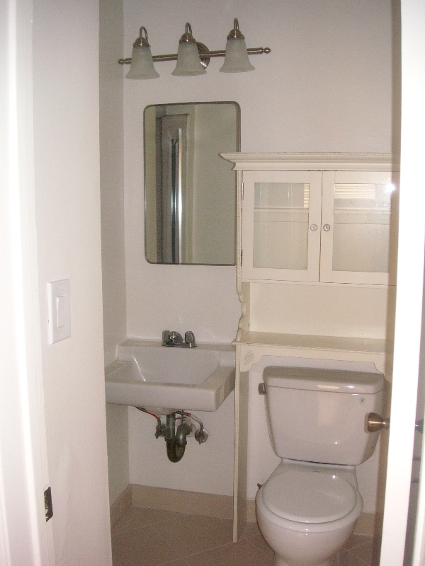 Building Photo - 11707 Darlington Ave