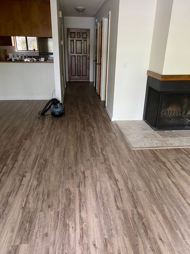 Foto del edificio - Kingbury Greens HOA 2 bedroom 2bath in Alta Sierra