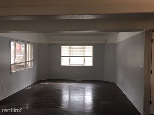 Building Photo - 3 br, 2 bath Apartment - 1770 E Holladay BLVD