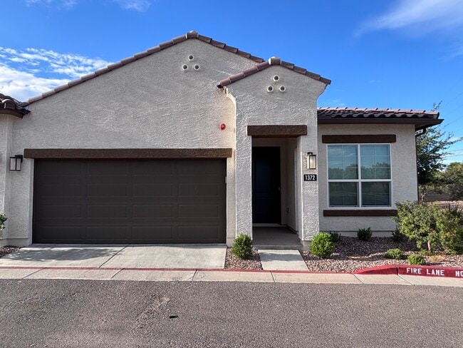 Building Photo - 1255 N Arizona Ave