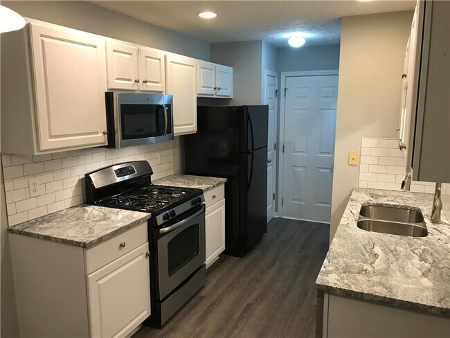 Foto del edificio - 2035 Keenland Ct