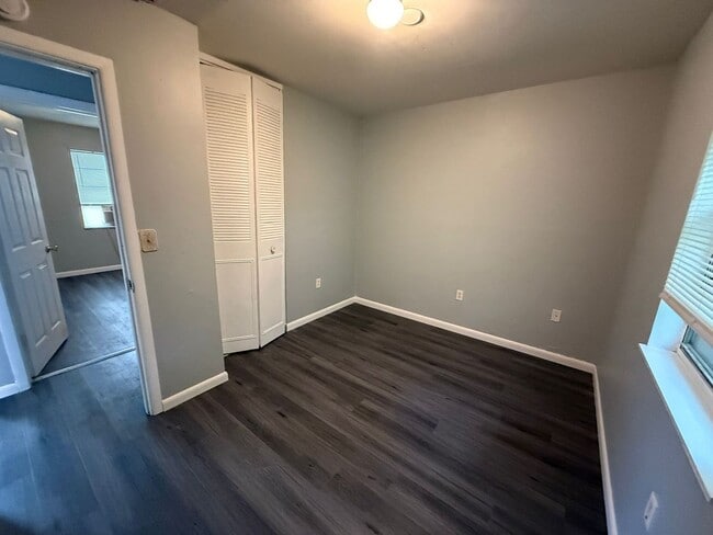 Building Photo - Mulberry Terrace Apartments