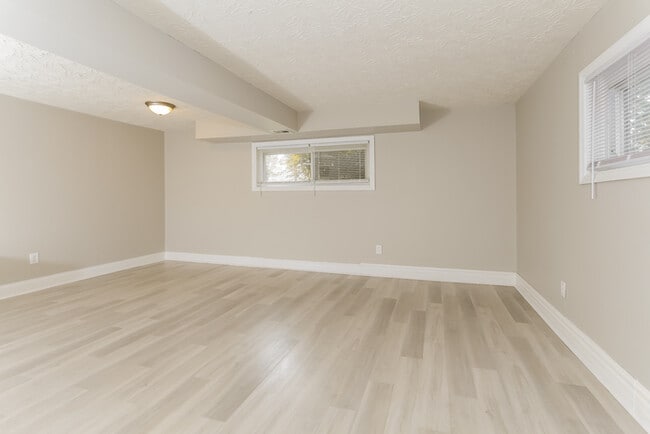 Building Photo - 11482 Fiesta Ct