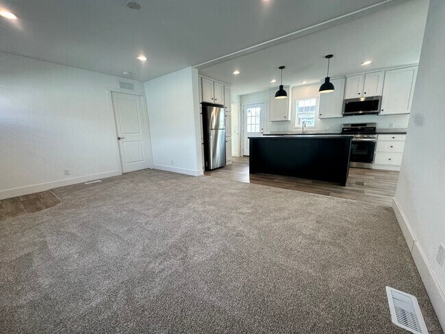 Foto del edificio - 29 Cavalier St N