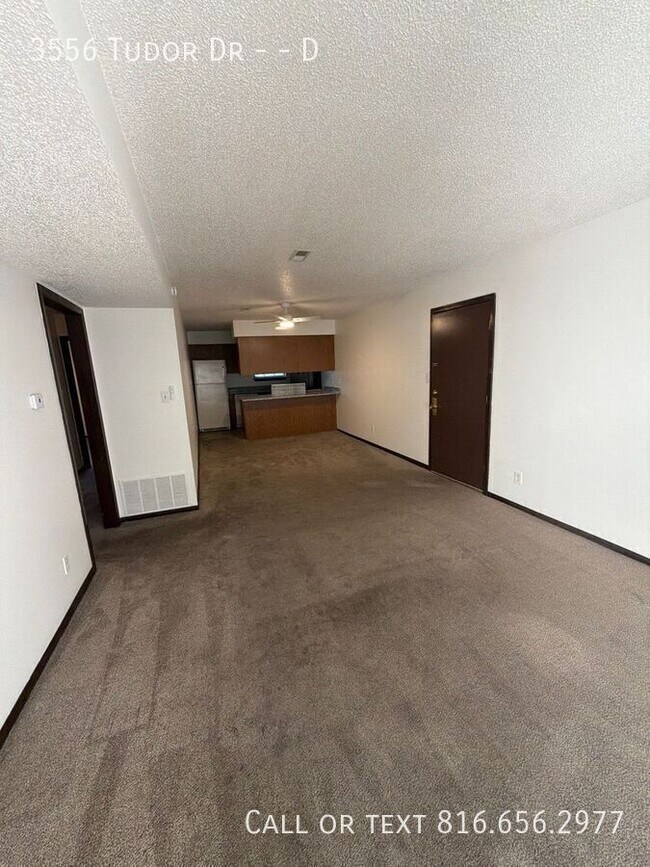 Foto del edificio - 3556 Tudor Dr