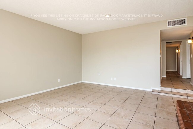 Building Photo - 5746 N 41st Dr