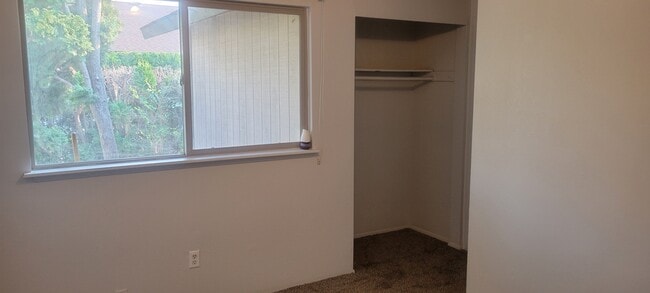 Guest bedroom - 1215 S 43rd Ave