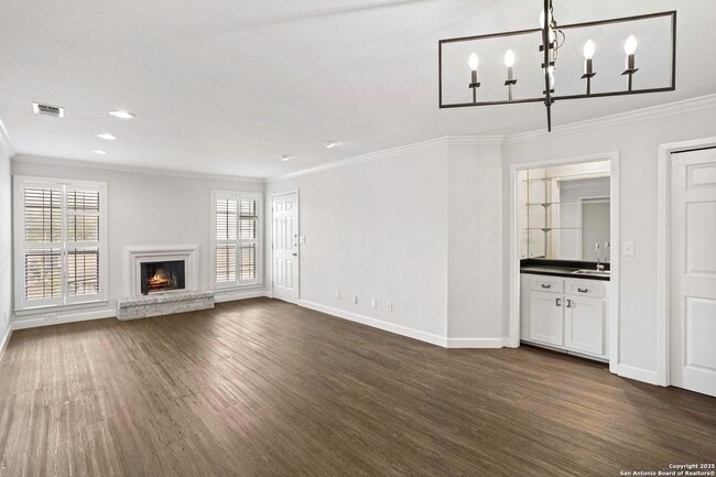 Building Photo - 2611 Eisenhauer Rd