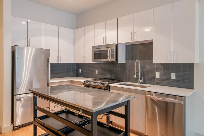 Foto del edificio - 320 D St