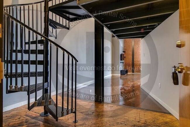 Foto del edificio - Amazing Loft in Germantown