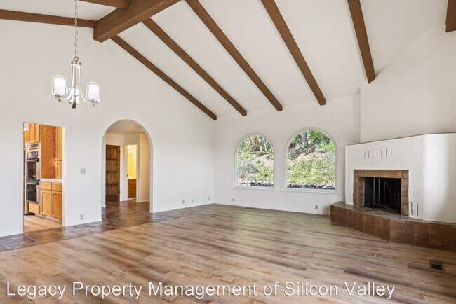 Building Photo - 4 br, 2.5 bath House - 23350  Toyonita Road