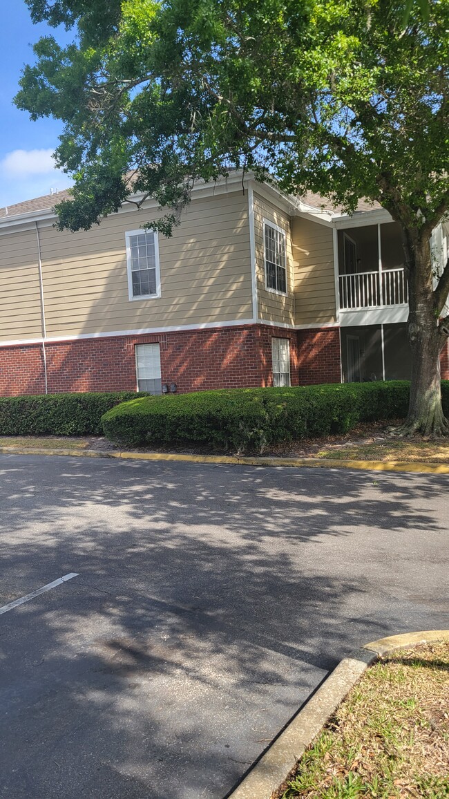 Building Photo - 13028 Plantation Park Cir