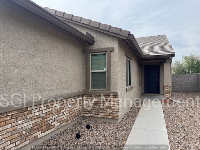 Building Photo - 465 W Black Hawk Pl