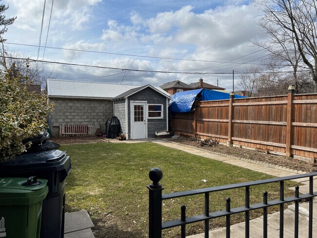 Building Photo - 50 Dynevor Rd