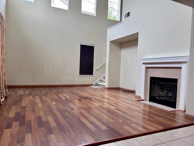Building Photo - $3,090 / GORGEOUS 4 BEDROOM HOME IN WICKLU...