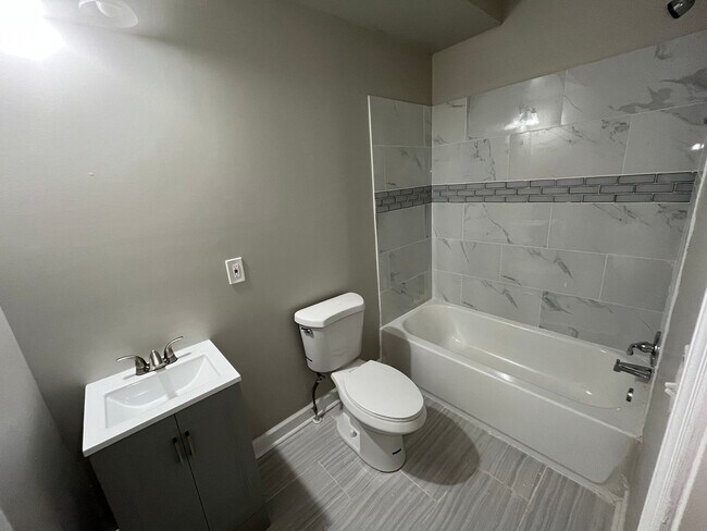 Foto del edificio - 218 E 22nd St