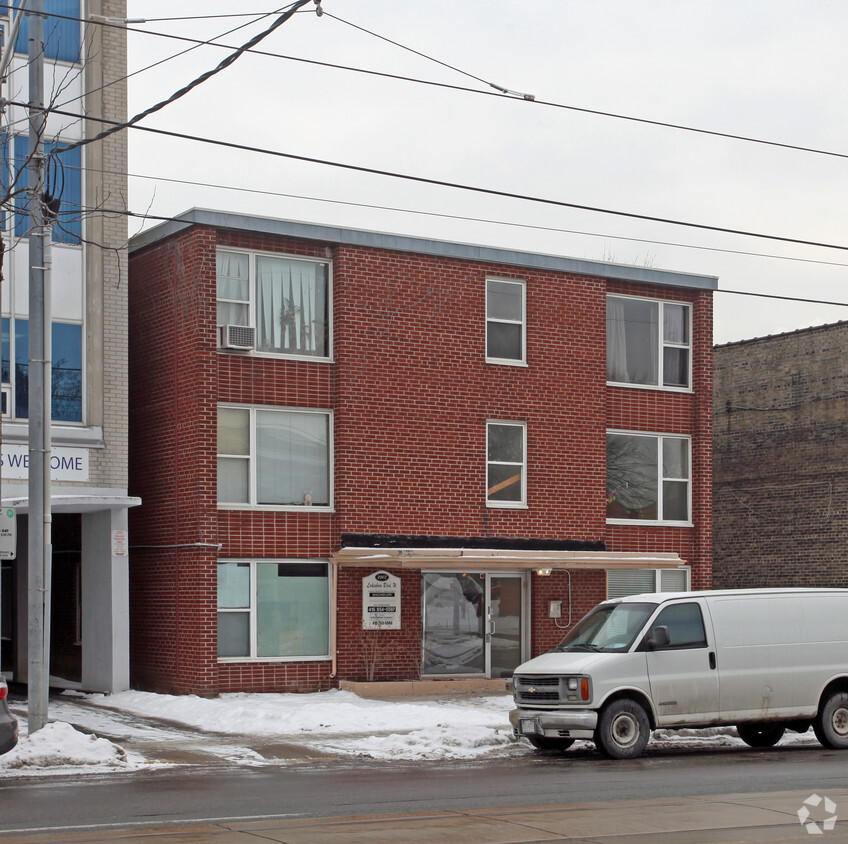 Building Photo - 2407 Lake Shore Blvd W