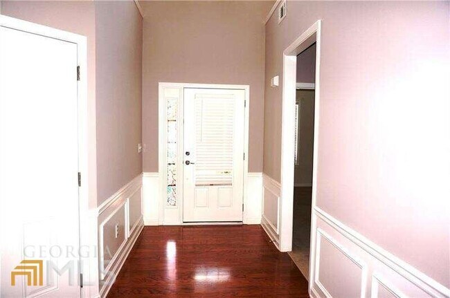 Building Photo - 6026 Creekside Ln