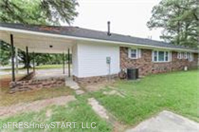 Foto del edificio - 3 br, 2 bath House - 521 North Fairview Road
