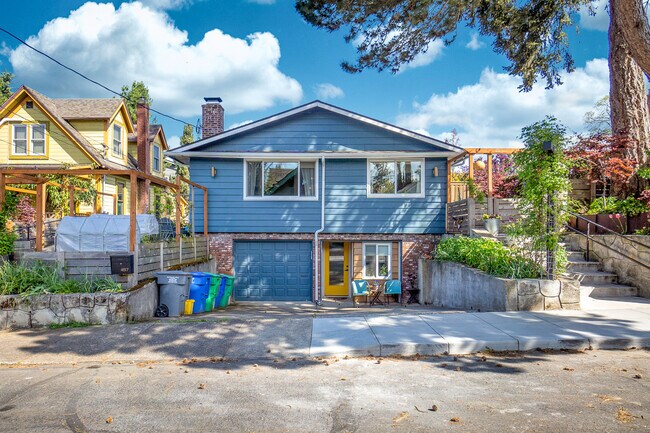Front of building, apartment entrance is on the left - 4817 SE Salmon St