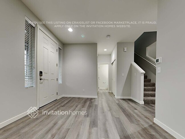 Foto del edificio - 5679 56th Loop SE
