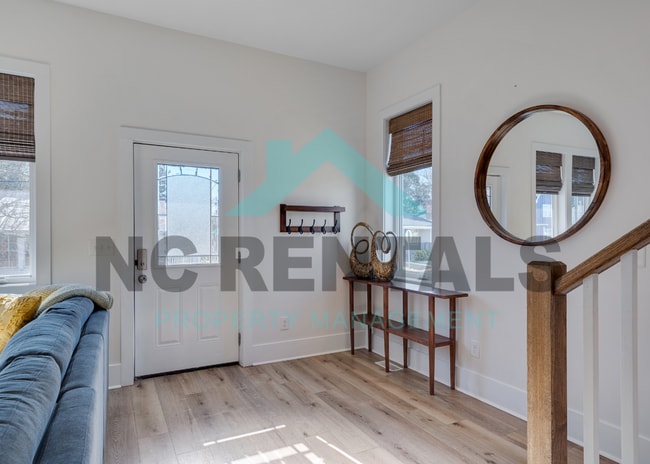 Building Photo - 1501 E Jones St