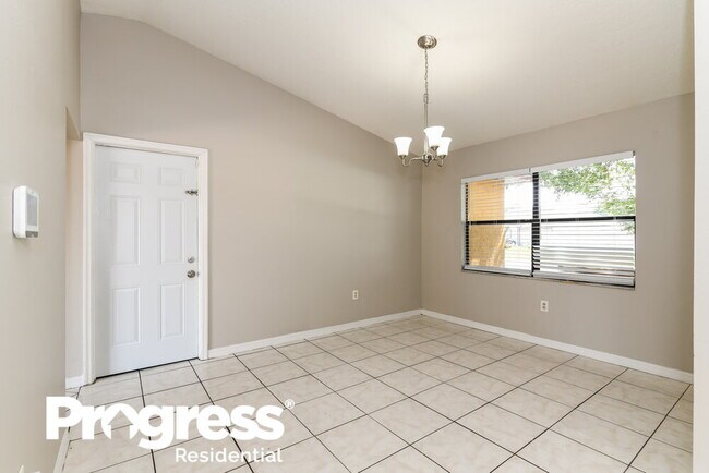 Foto del edificio - 651 Basingstoke Ct