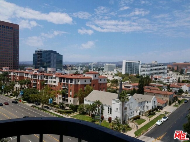 Building Photo - 10790 Wilshire Blvd