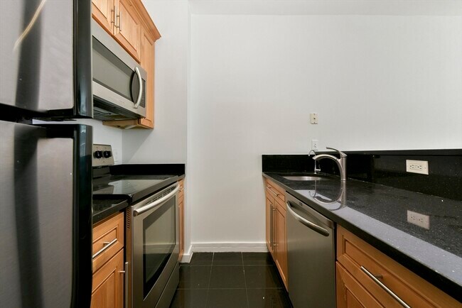 Building Photo - 534 Beacon St