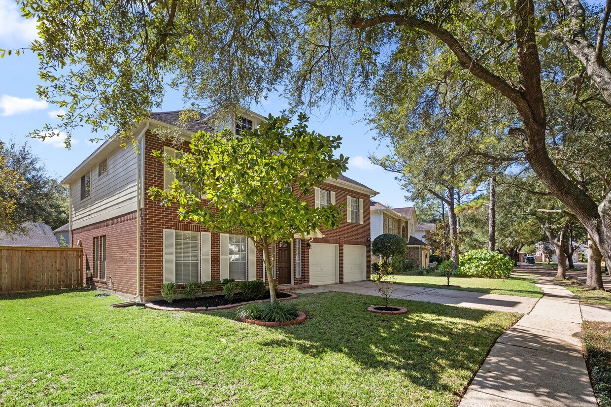 Building Photo - 4707 Leicester Way