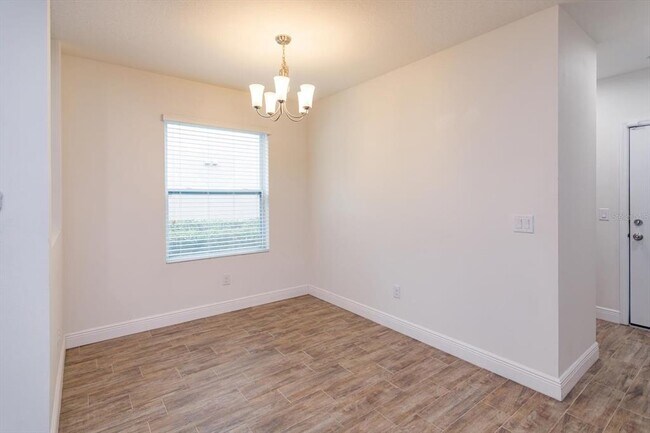 Foto del edificio - 3641 Seneca Club Loop