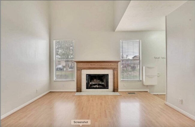 Foto del edificio - Quiet Living Meets Convenience – 3 Bed Home in Sandy, UT!