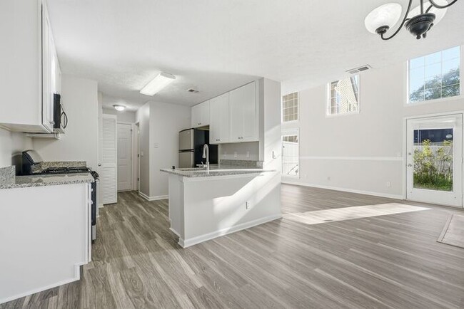 Photo - 1442 Parkside Club Dr NW House