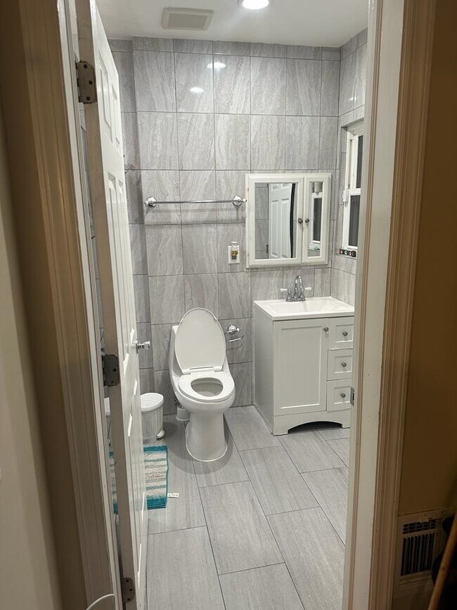 Building Photo - 102 W 3rd St