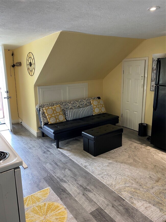 Building Photo - 2914 Avenue K