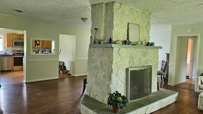 Foto del edificio - 36898 Bushwood Wharf Rd