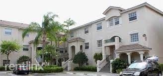 Building Photo - 3 br, 3 bath Townhome - 5779 NW 116th Ave ...