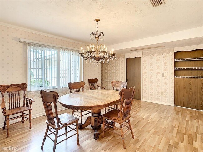 Building Photo - 4 br, 2 bath House - 7026 LENAPE CIRCLE