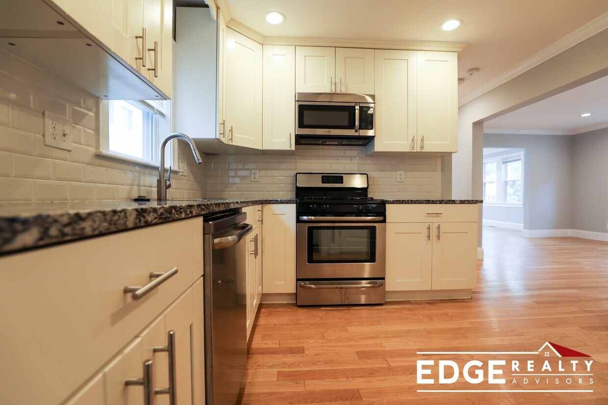 111 Highland Ave Unit 2, Watertown, MA 02472 Apartments in Watertown