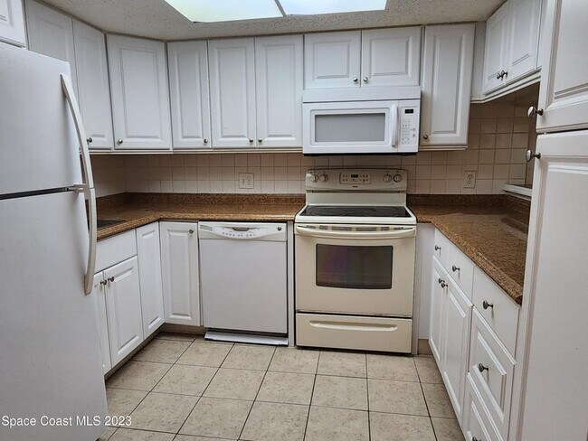 Building Photo - 1698 Sunny Brook Ln