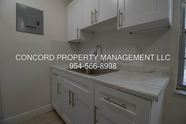 Foto del edificio - 1 Month Free with Immediate Move in- 2 Bedroom, 1 Bathroom- Poolside apartment