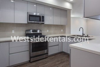 Foto principal - 2028 S Bentley Ave