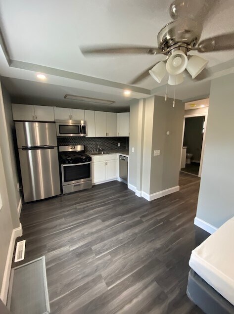 Foto del edificio - 102 Ashworth Plz