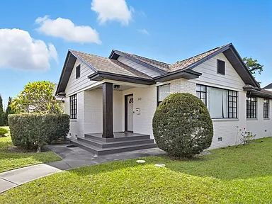 Foto del edificio - Fall Semester Move-In | Spacious 5BR Home in Ridgewood Park