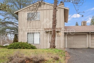 Building Photo - 2702 E 31st Ave